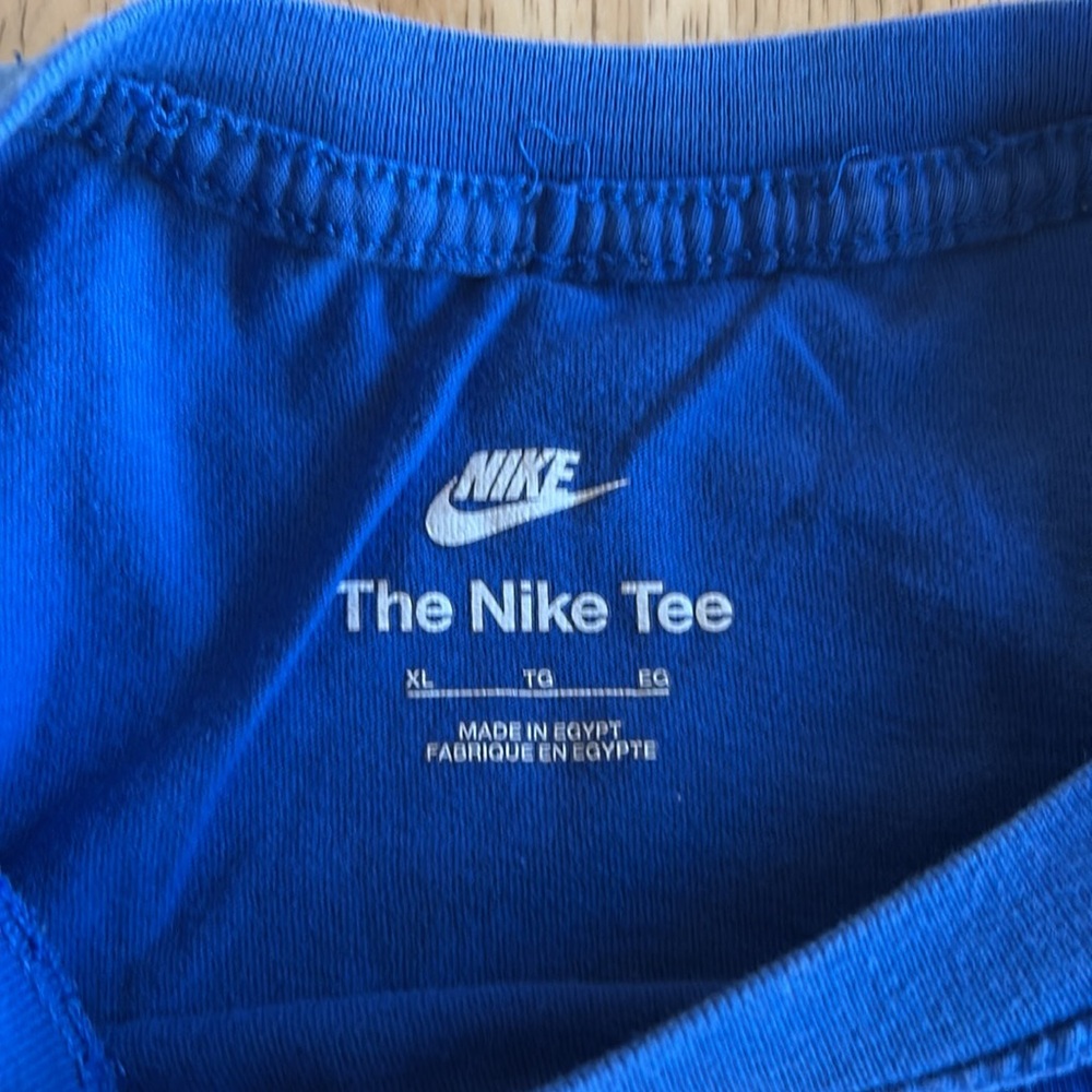 Nike tee - Picture 4 of 7